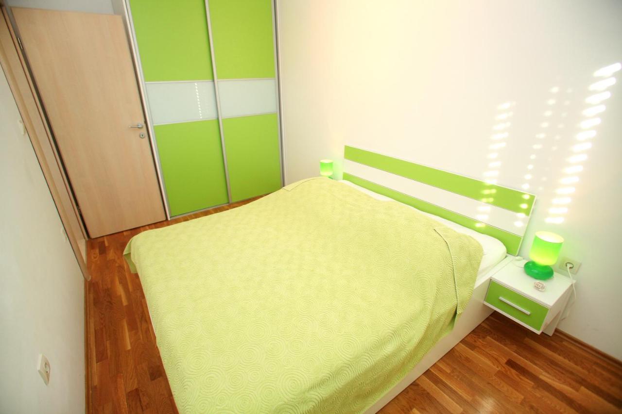Apartments Nakir Slatine Habitación foto