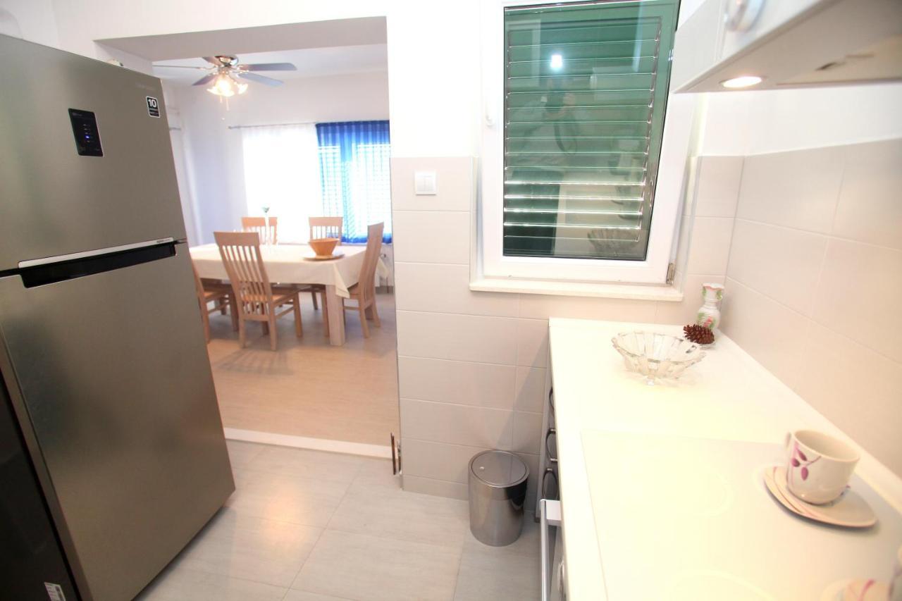 Apartments Nakir Slatine Habitación foto
