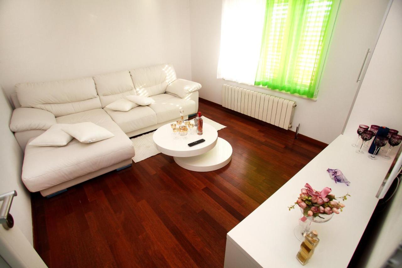 Apartments Nakir Slatine Habitación foto